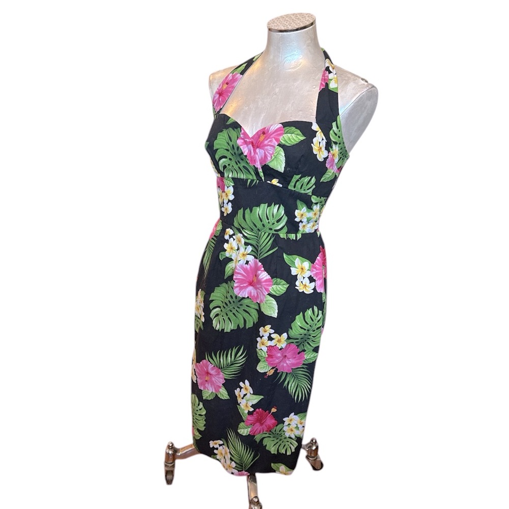 Floral Dress Juniors halter tie rushed back fitted size approx Small
